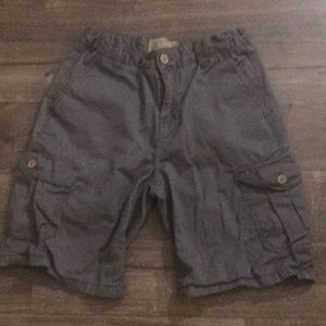 Lucky Brand,boy’s gray cargo shorts.size 10.